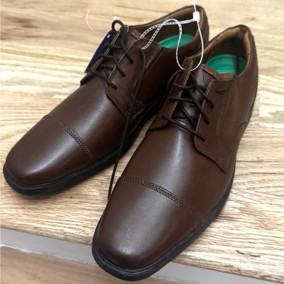 *NEW* Clarks Men\'s Brown Leather Dress Shoes size 11 (no box) main image 8